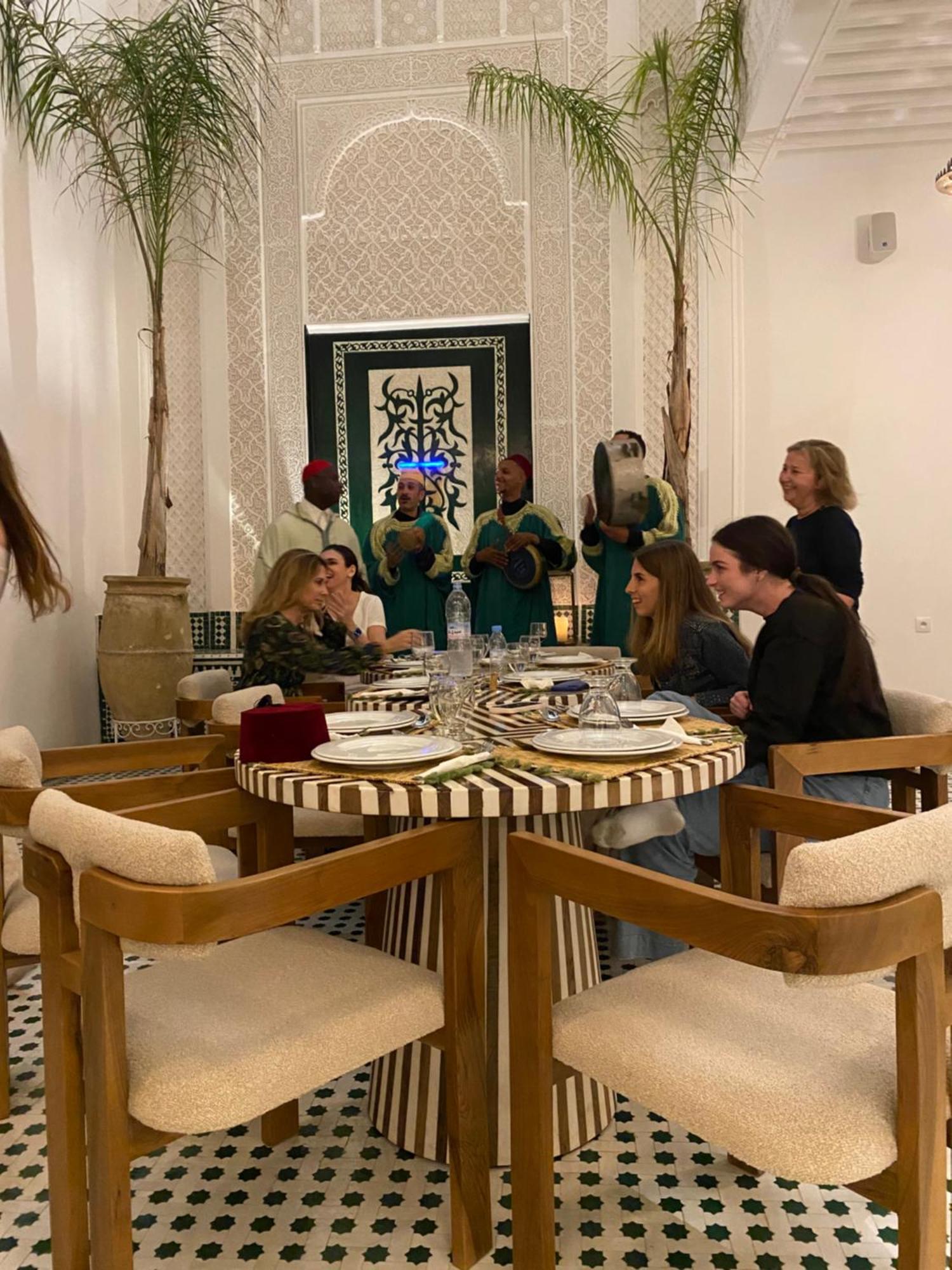 Pensión Dar Al-famila Hamam & *